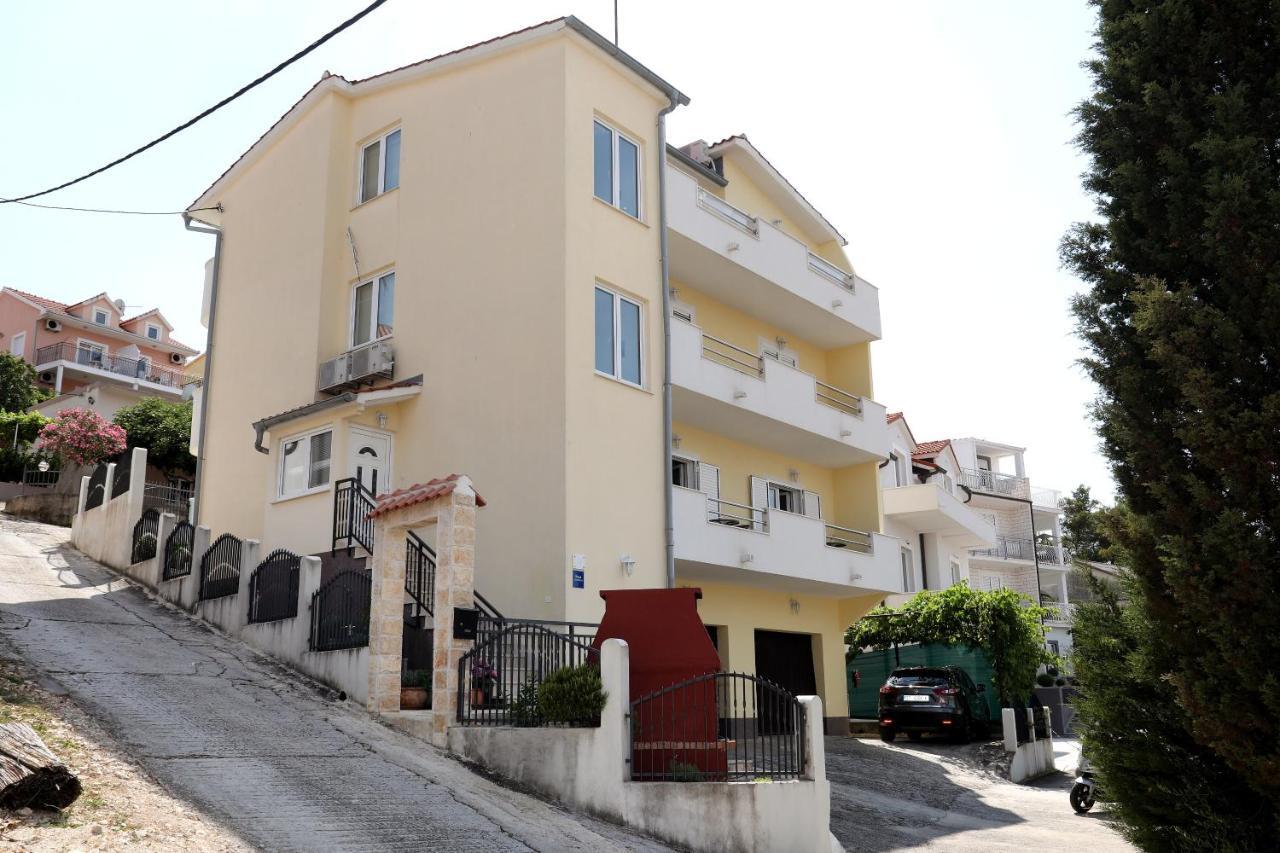 Apartments Sakal Trogir Exterior photo